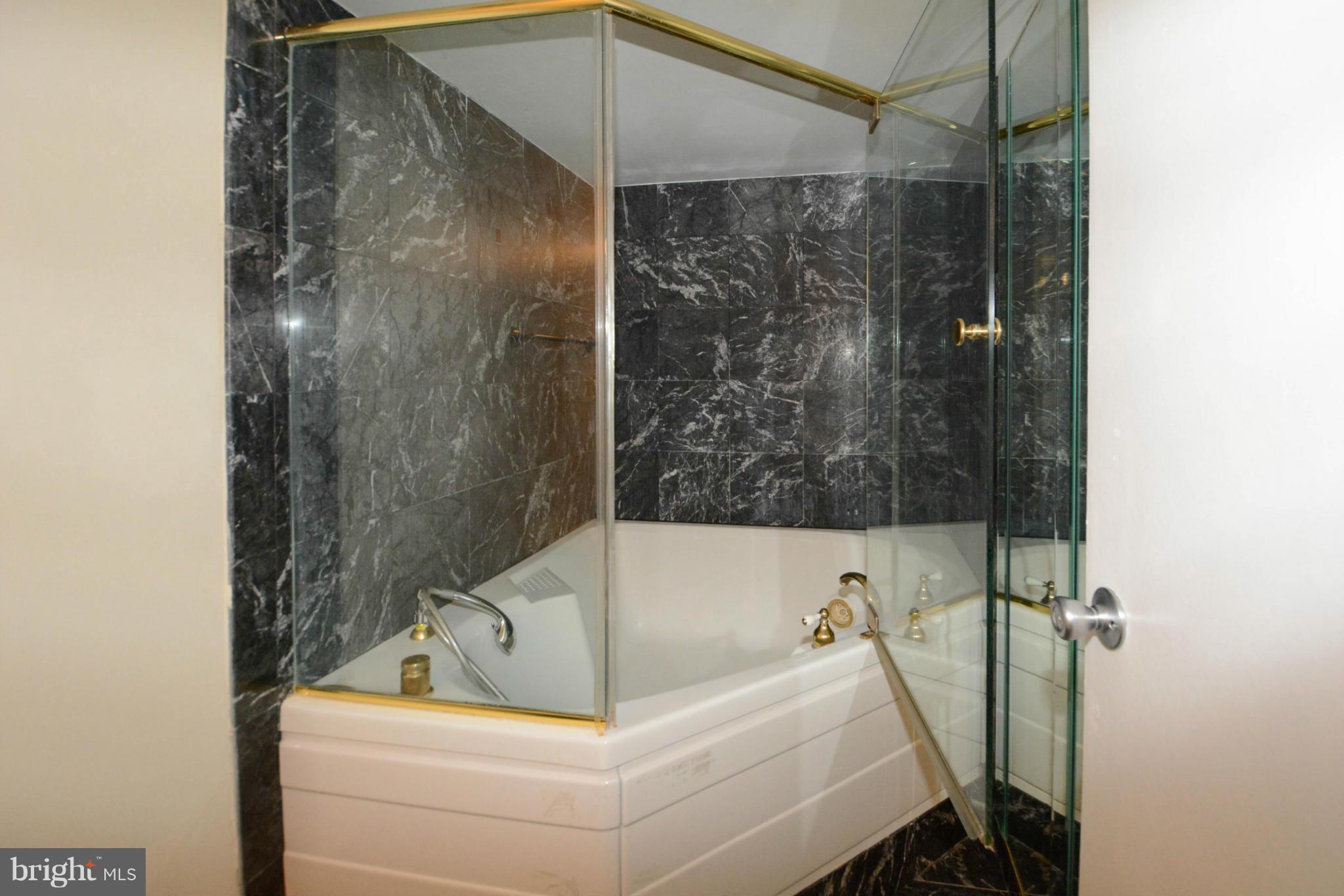 TEMPLETON OF ALEXANDRIA - Residential Lease