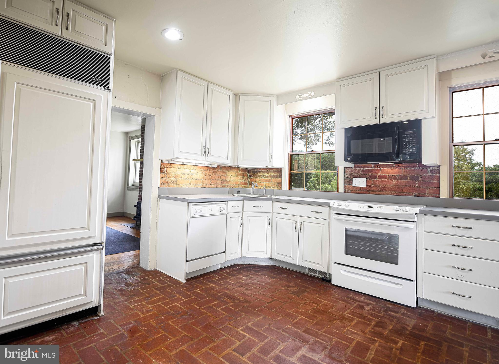 FOREST HILL - Residential