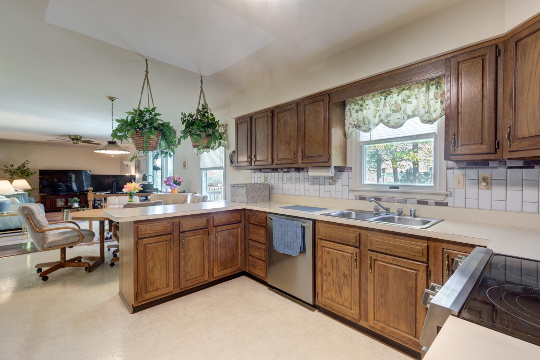 OKLAHOMA ESTATES - Residential