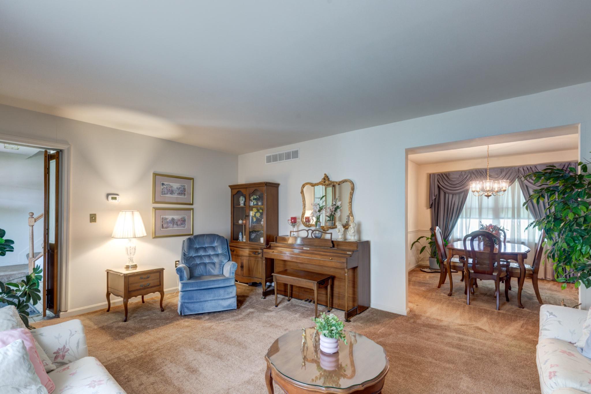 OKLAHOMA ESTATES - Residential