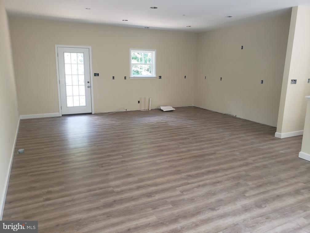 527 GROUSE DRIVE