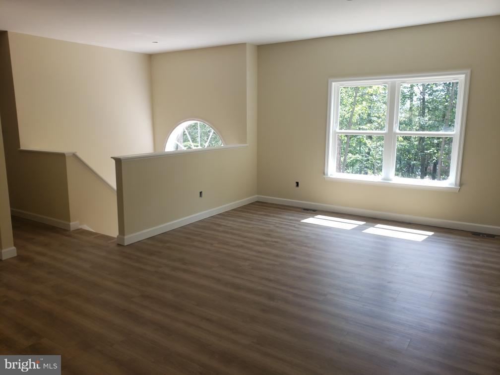 527 GROUSE DRIVE