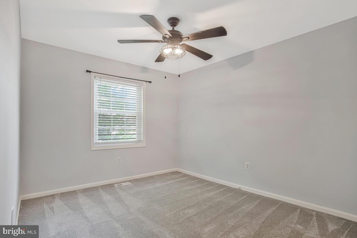 CROFTON MEWS CONDO - Residential Lease