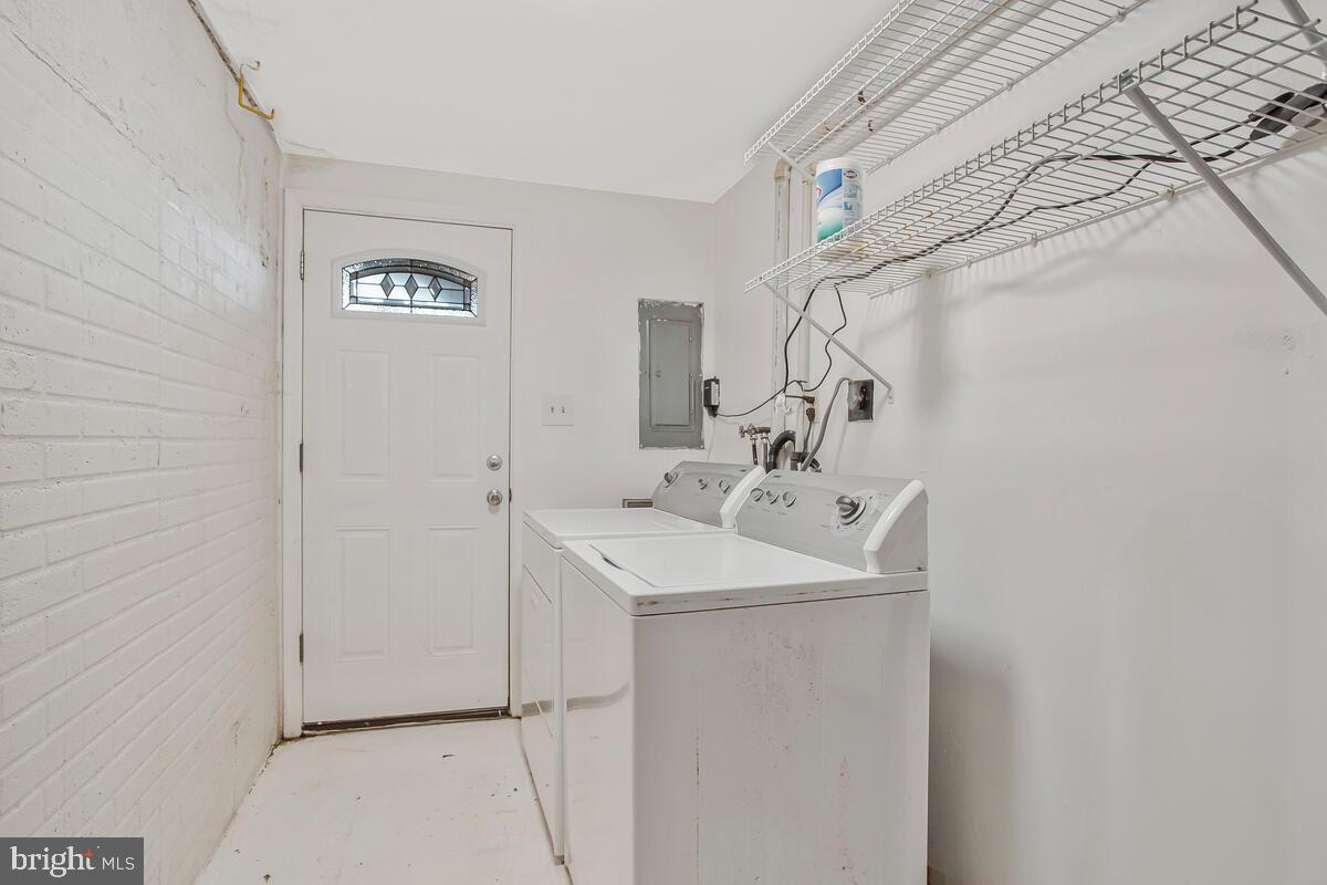 CROFTON MEWS CONDO - Residential Lease