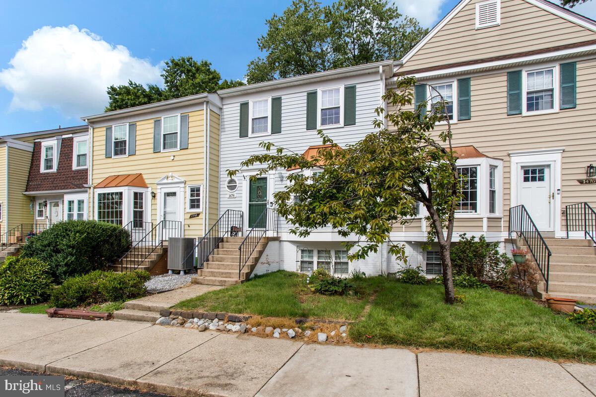 CROFTON MEWS CONDO - Residential Lease