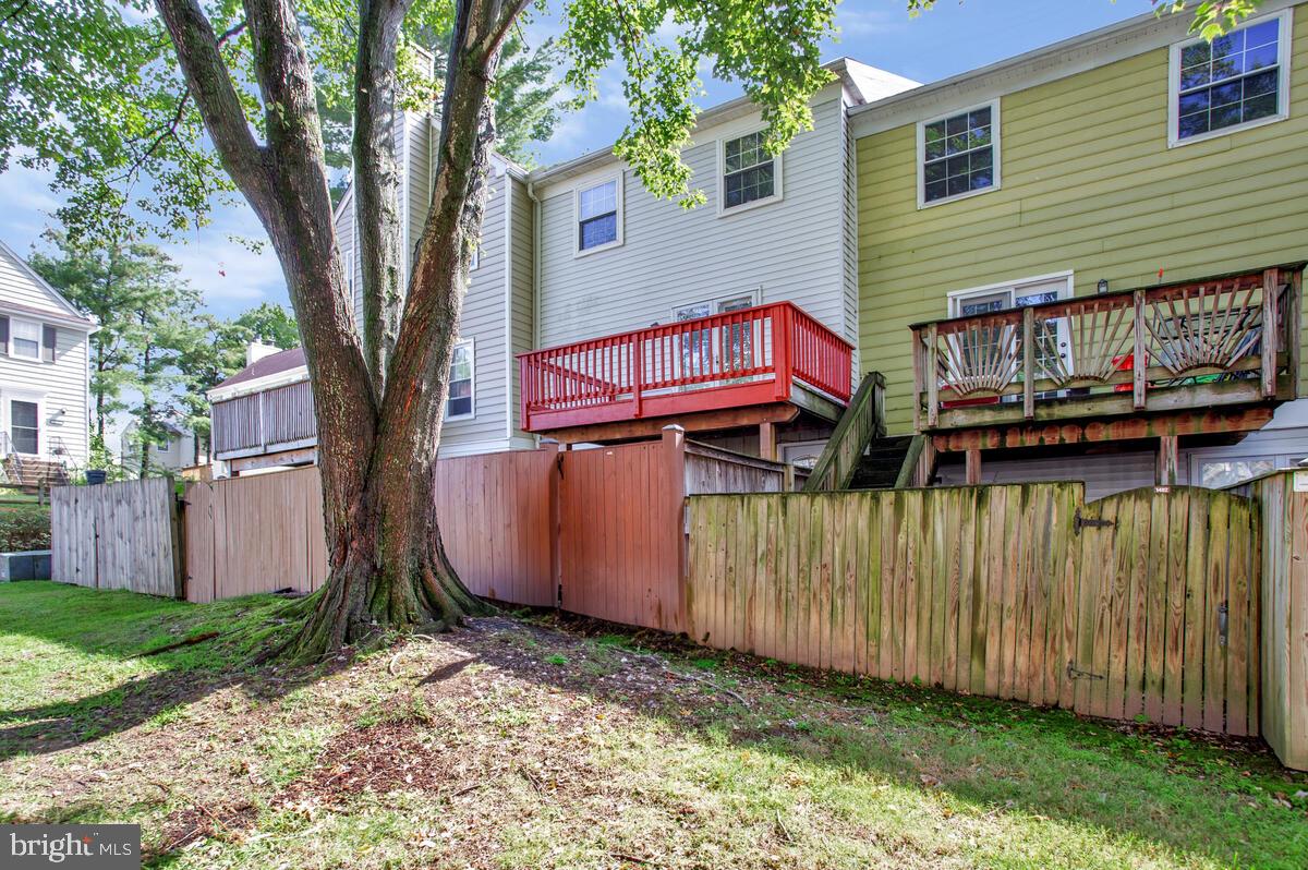 CROFTON MEWS CONDO - Residential Lease