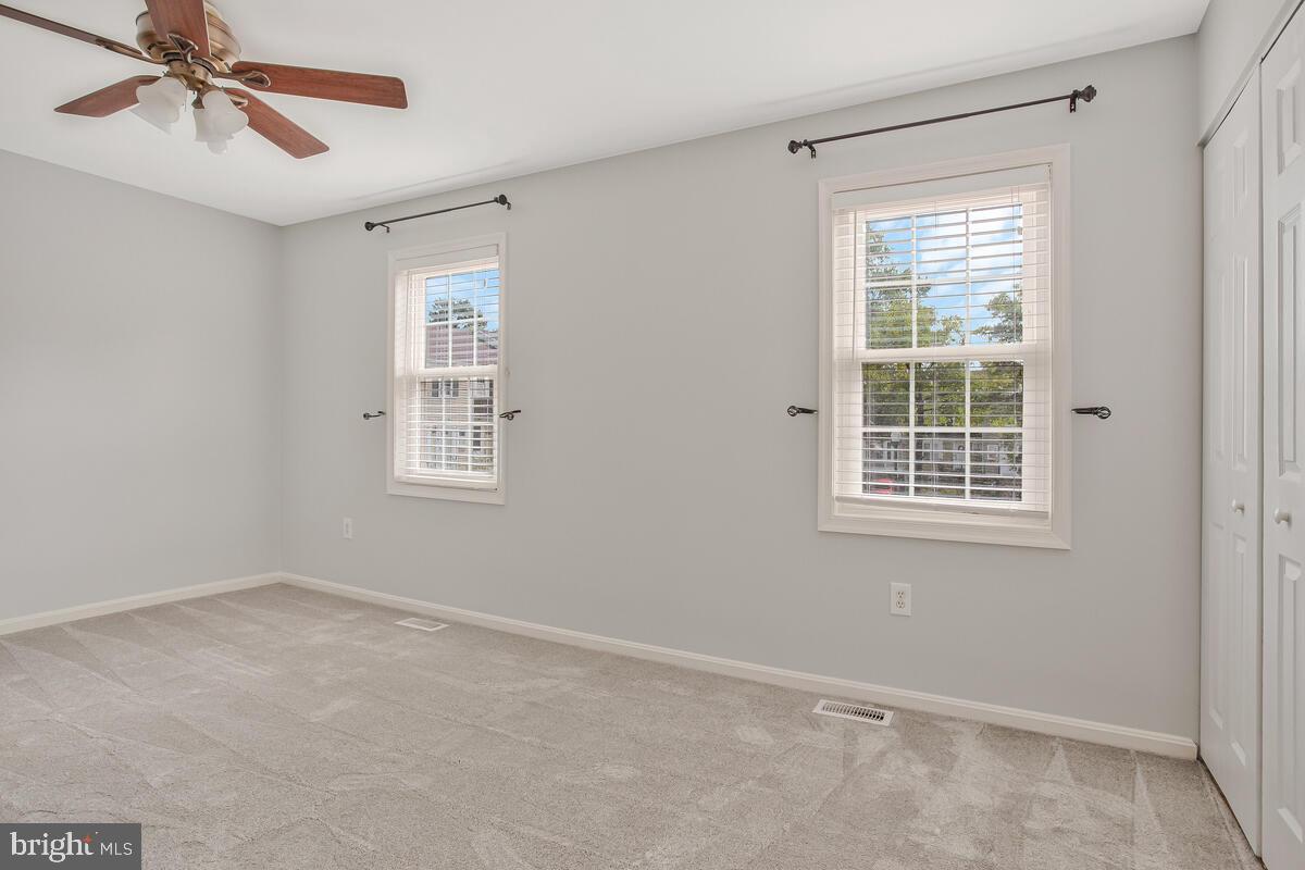 CROFTON MEWS CONDO - Residential Lease