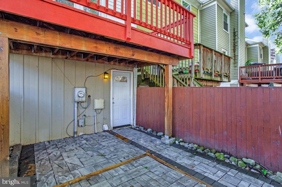 CROFTON MEWS CONDO - Residential Lease