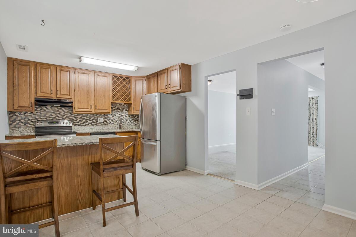 CROFTON MEWS CONDO - Residential Lease