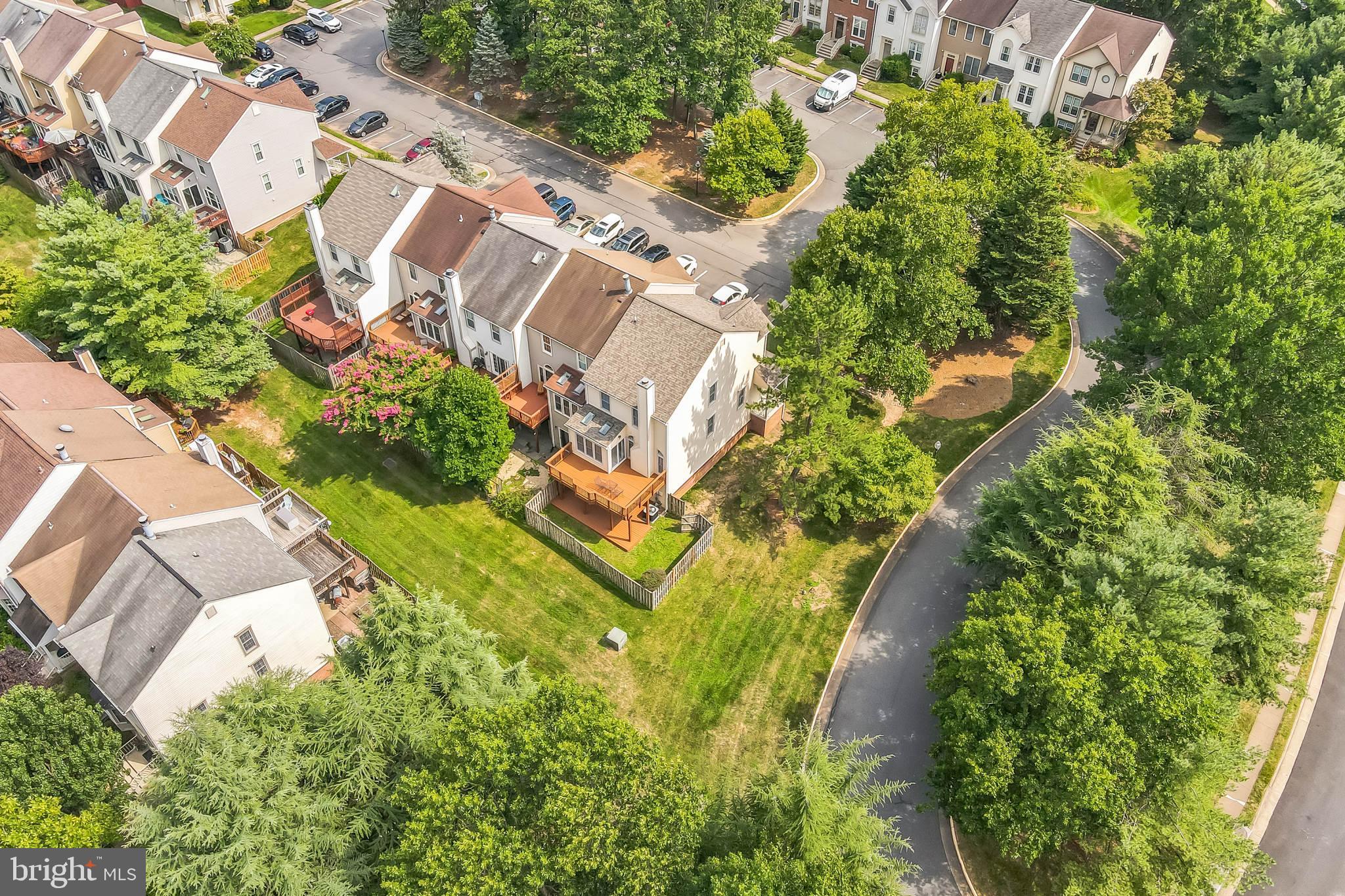 FAIR WOODS - Residential