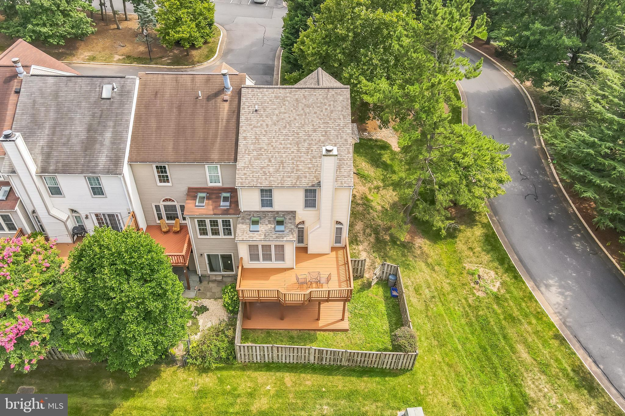 FAIR WOODS - Residential