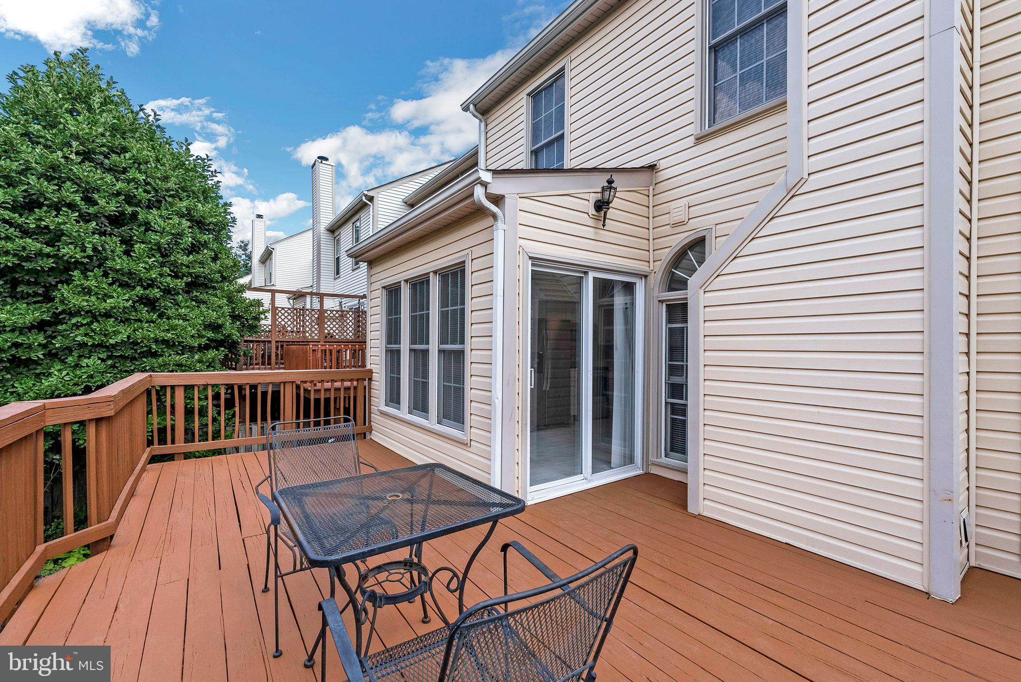 FAIR WOODS - Residential