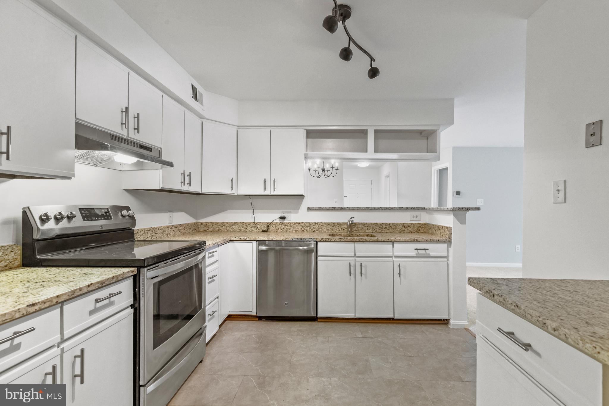 BRISTOL HOUSE - Residential