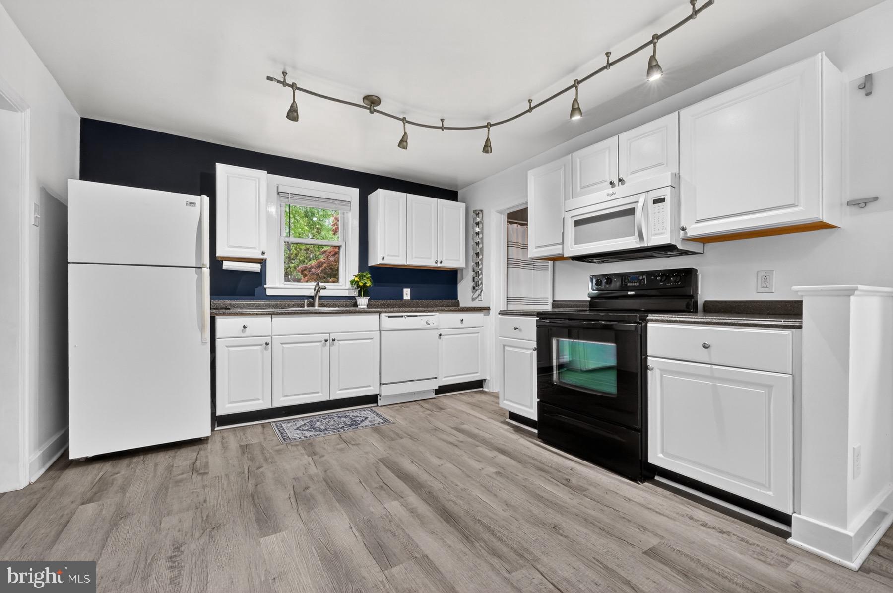 CYPRESS CREEK - Residential
