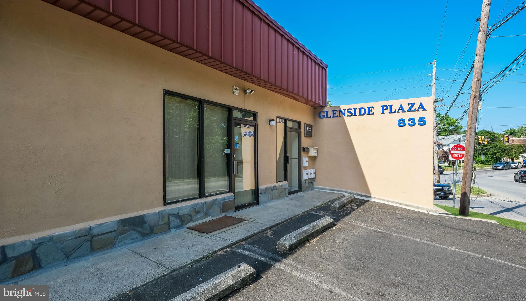 WYNCOTE - Commercial Sale