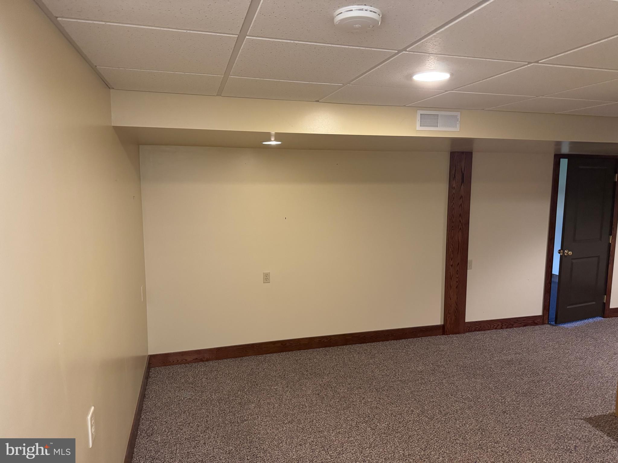 SUTHERLAND AT WOODS EDGE - Residential