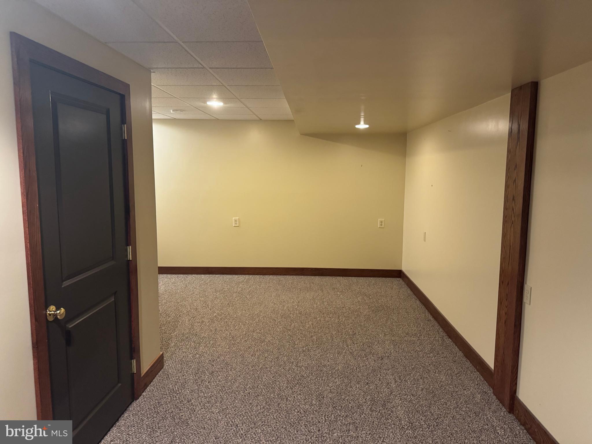 SUTHERLAND AT WOODS EDGE - Residential