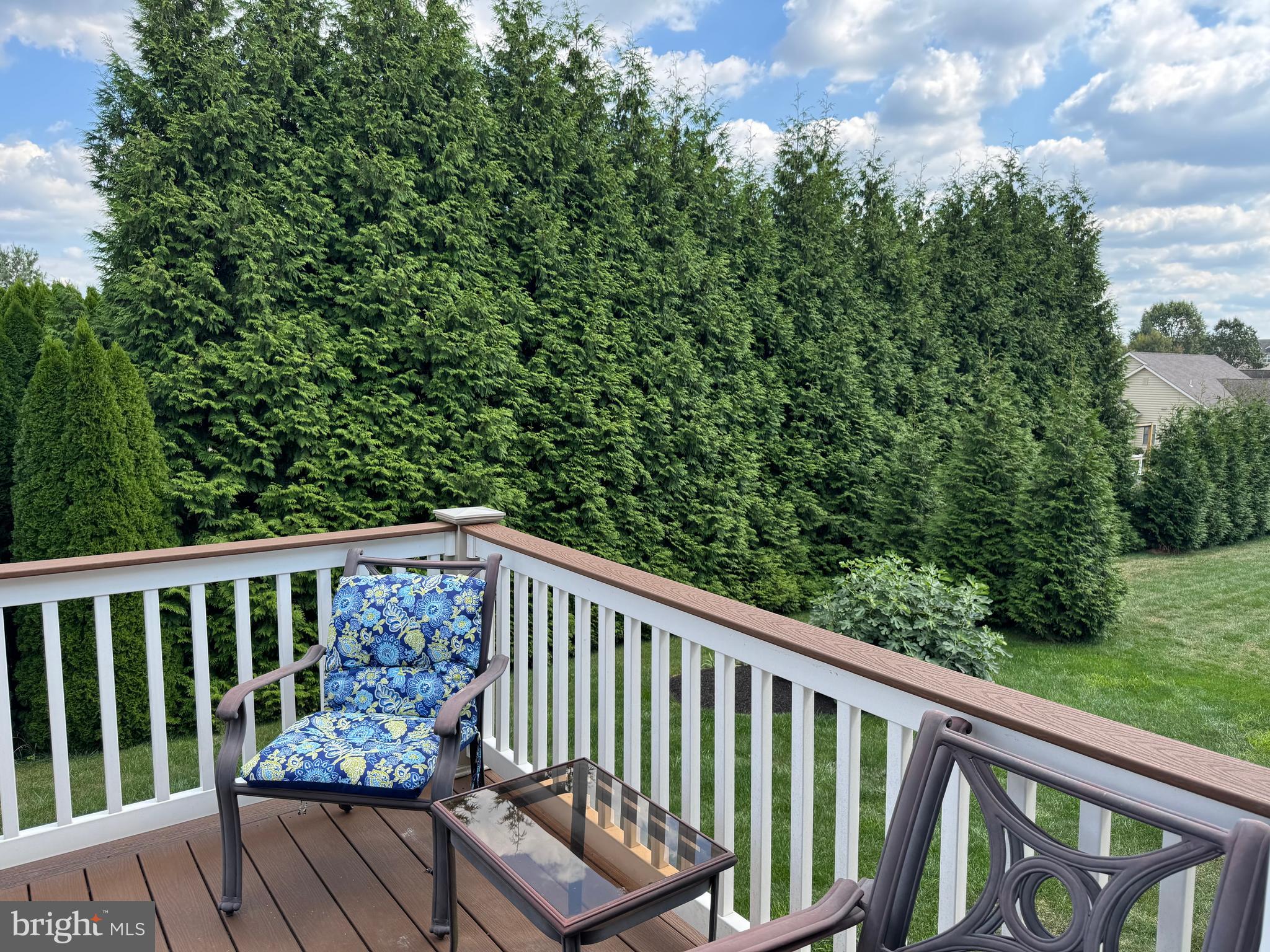 SUTHERLAND AT WOODS EDGE - Residential