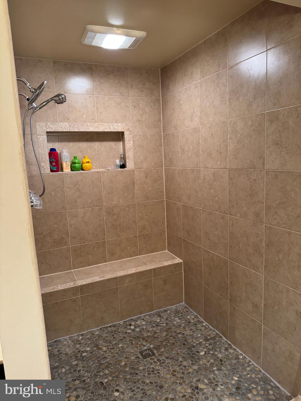 SUTHERLAND AT WOODS EDGE - Residential