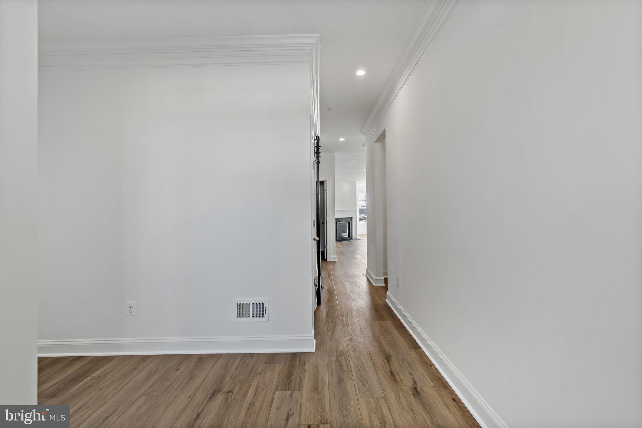 ROSEHILL MANOR - Residential