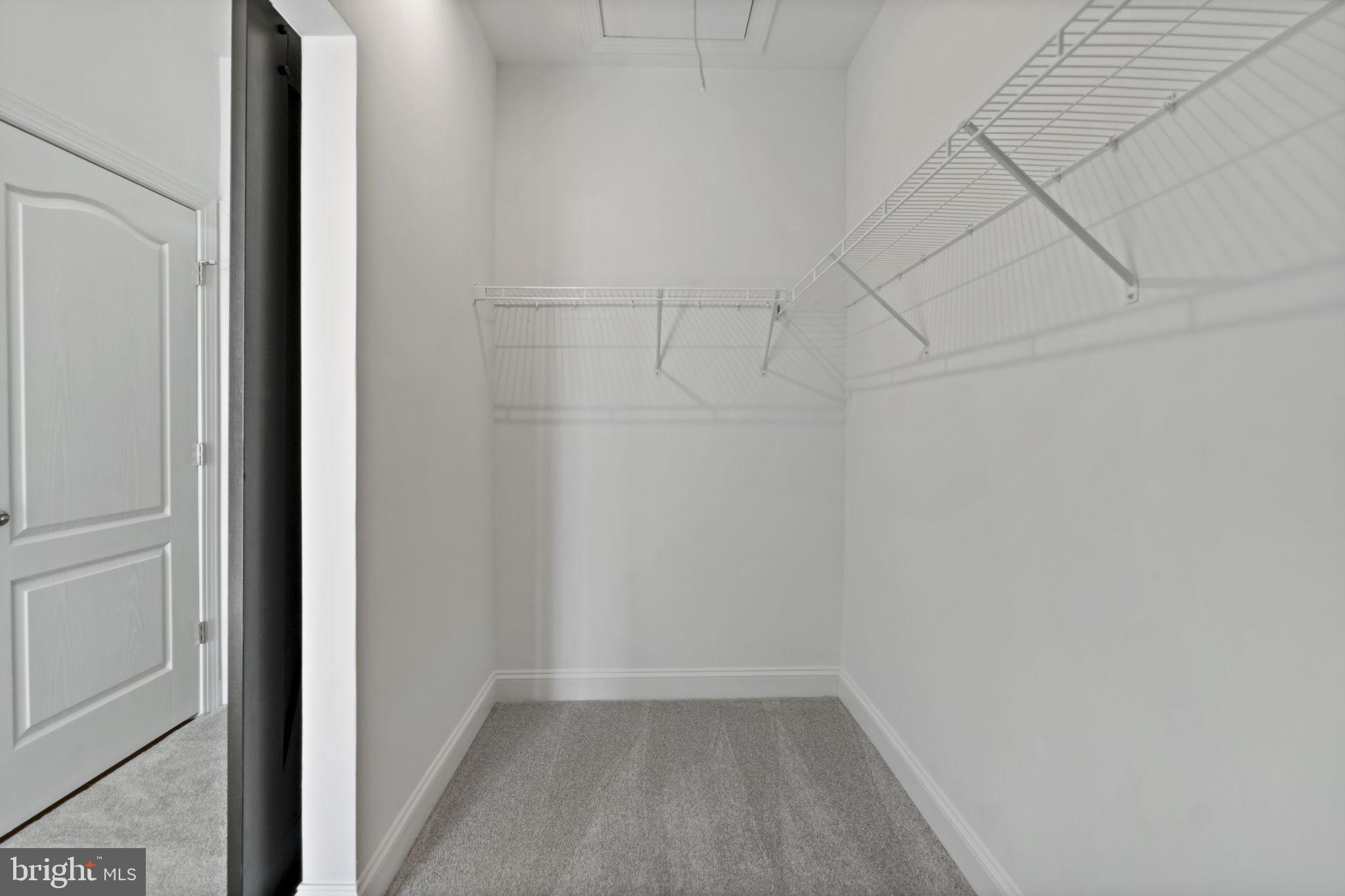 ROSEHILL MANOR - Residential