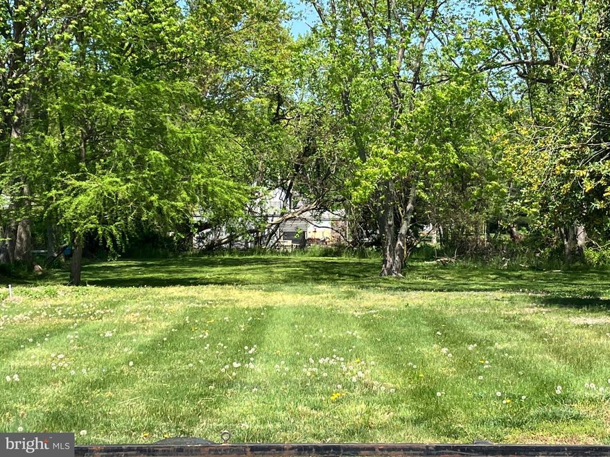 Nice  cleared lot with town water and sewer service. No floodplain or wetlands. In town location and walkable to the shops on Main Street and all the fun festivals. This lot is in the Chesapeake Bay Critical Area, so confirm max lot coverage with a surveyor.