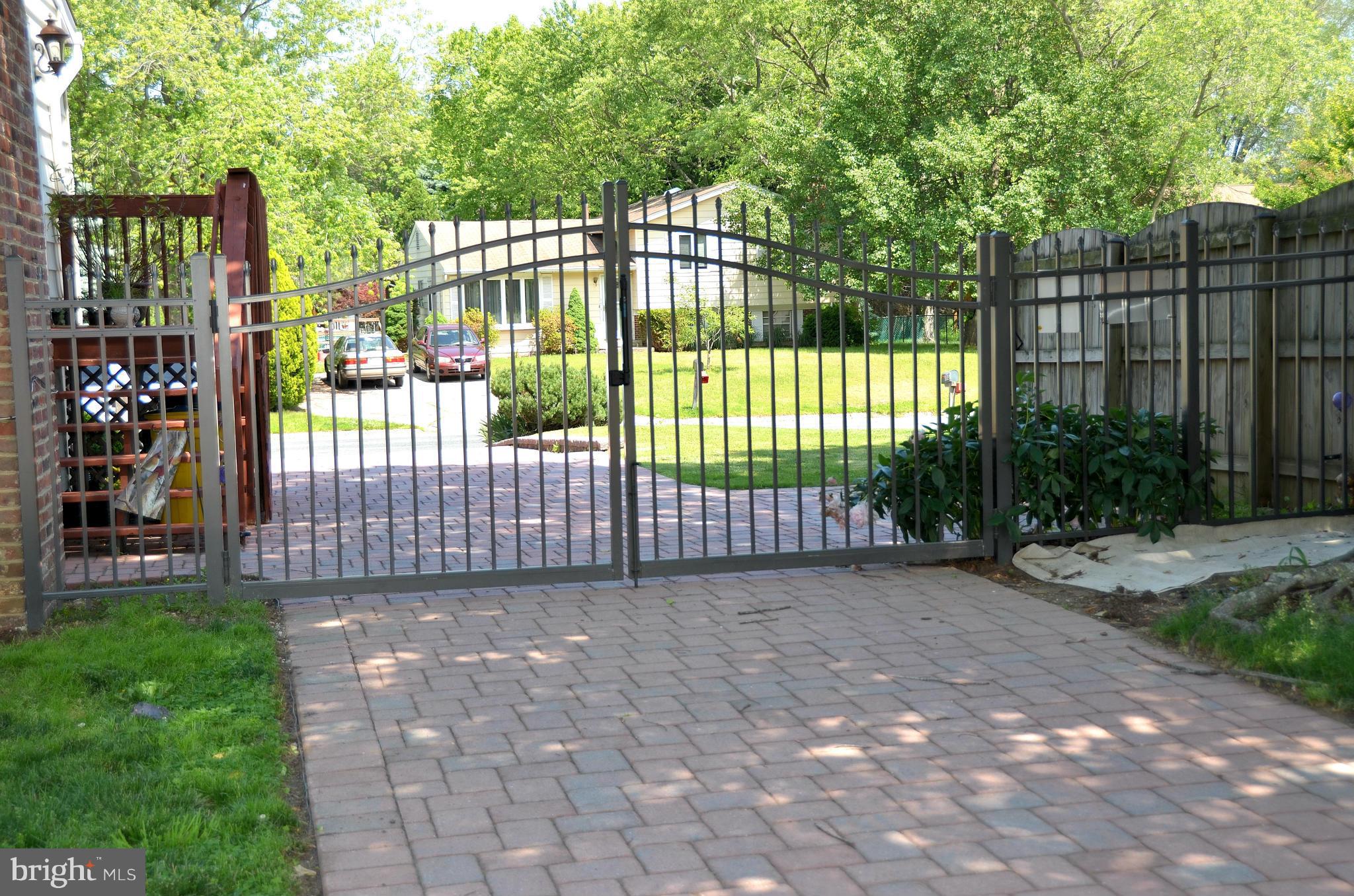 RIVA FARMS - Residential