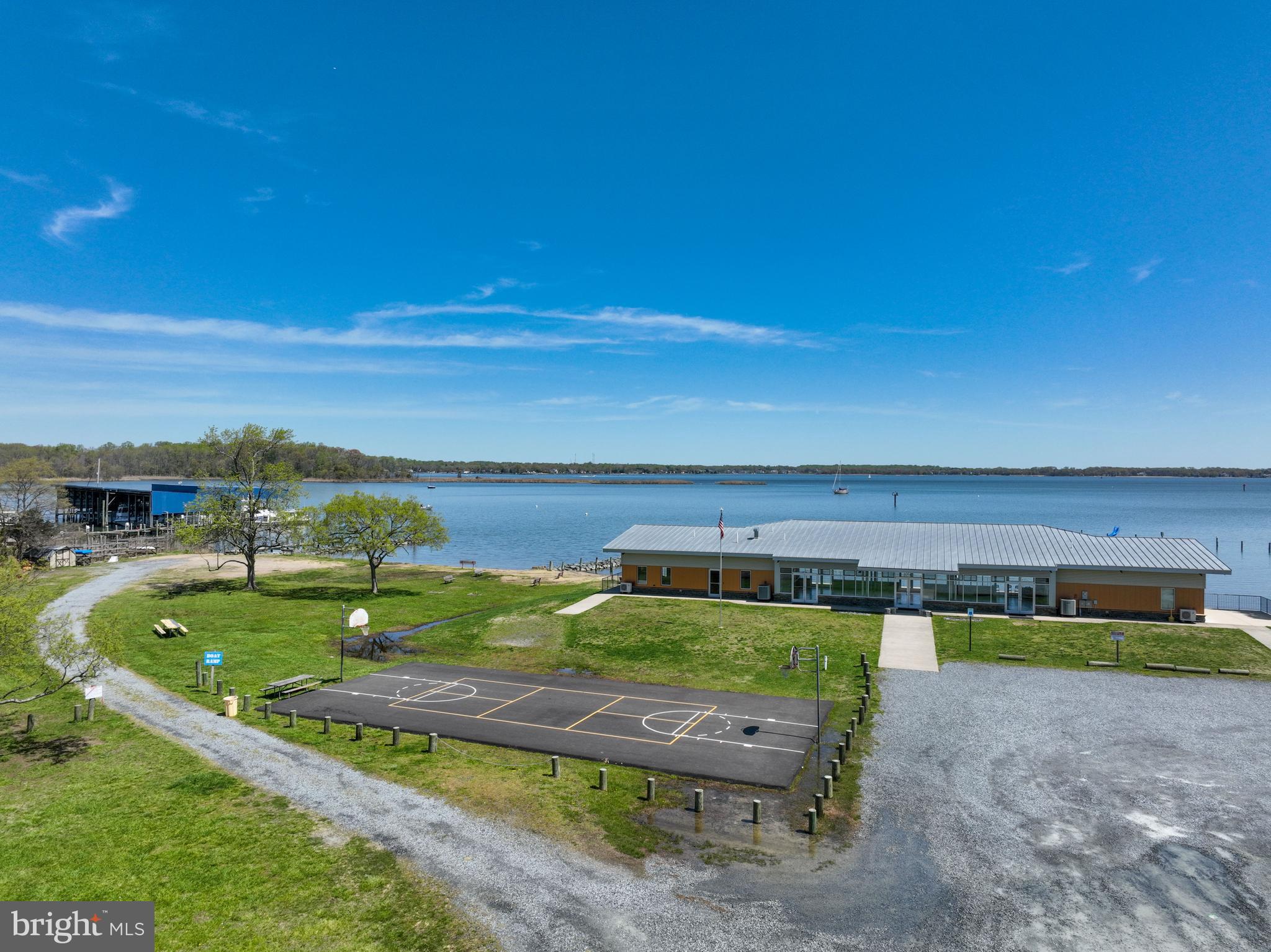 SELBY ON THE BAY - Residential