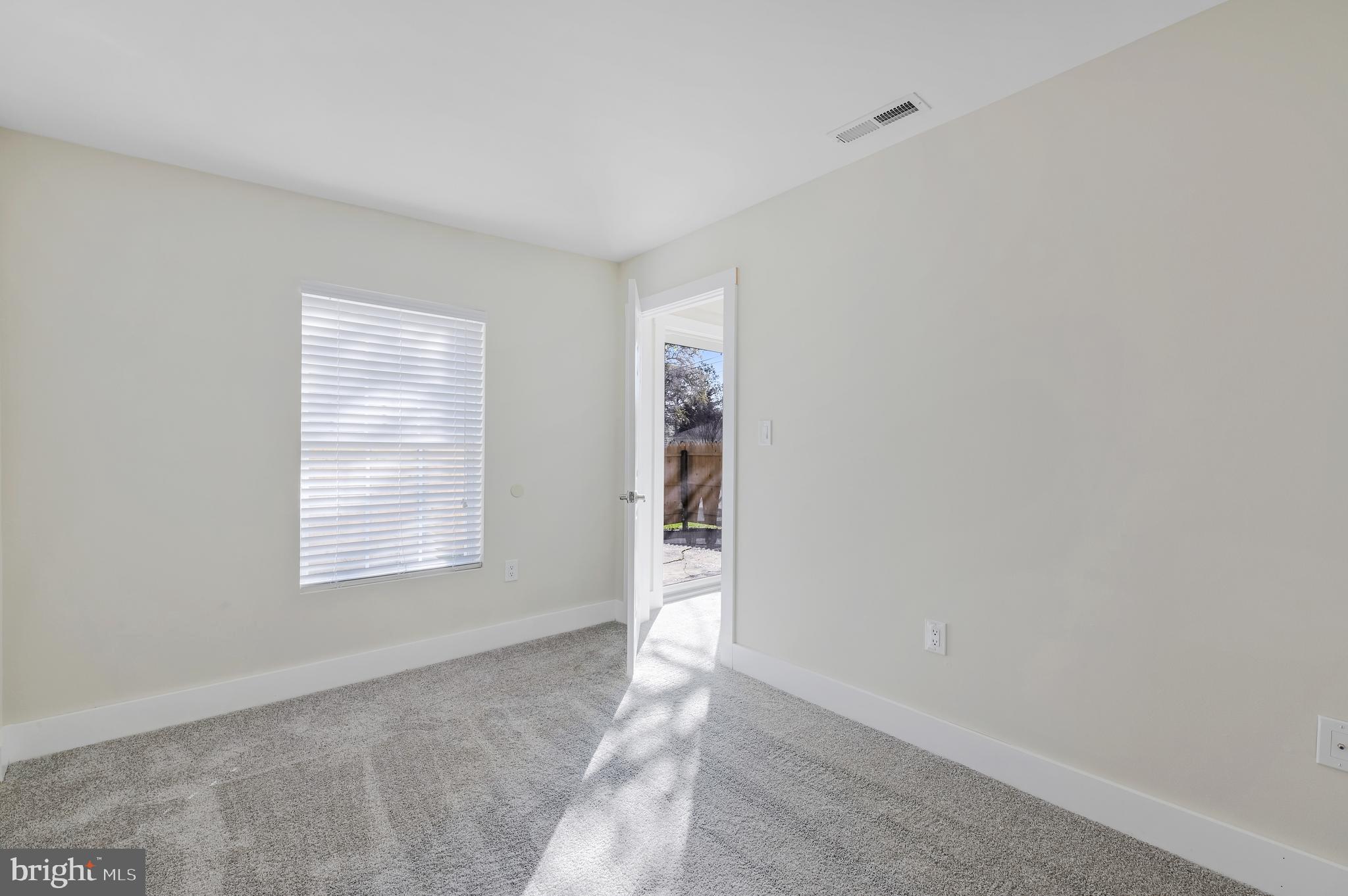 SELBY ON THE BAY - Residential