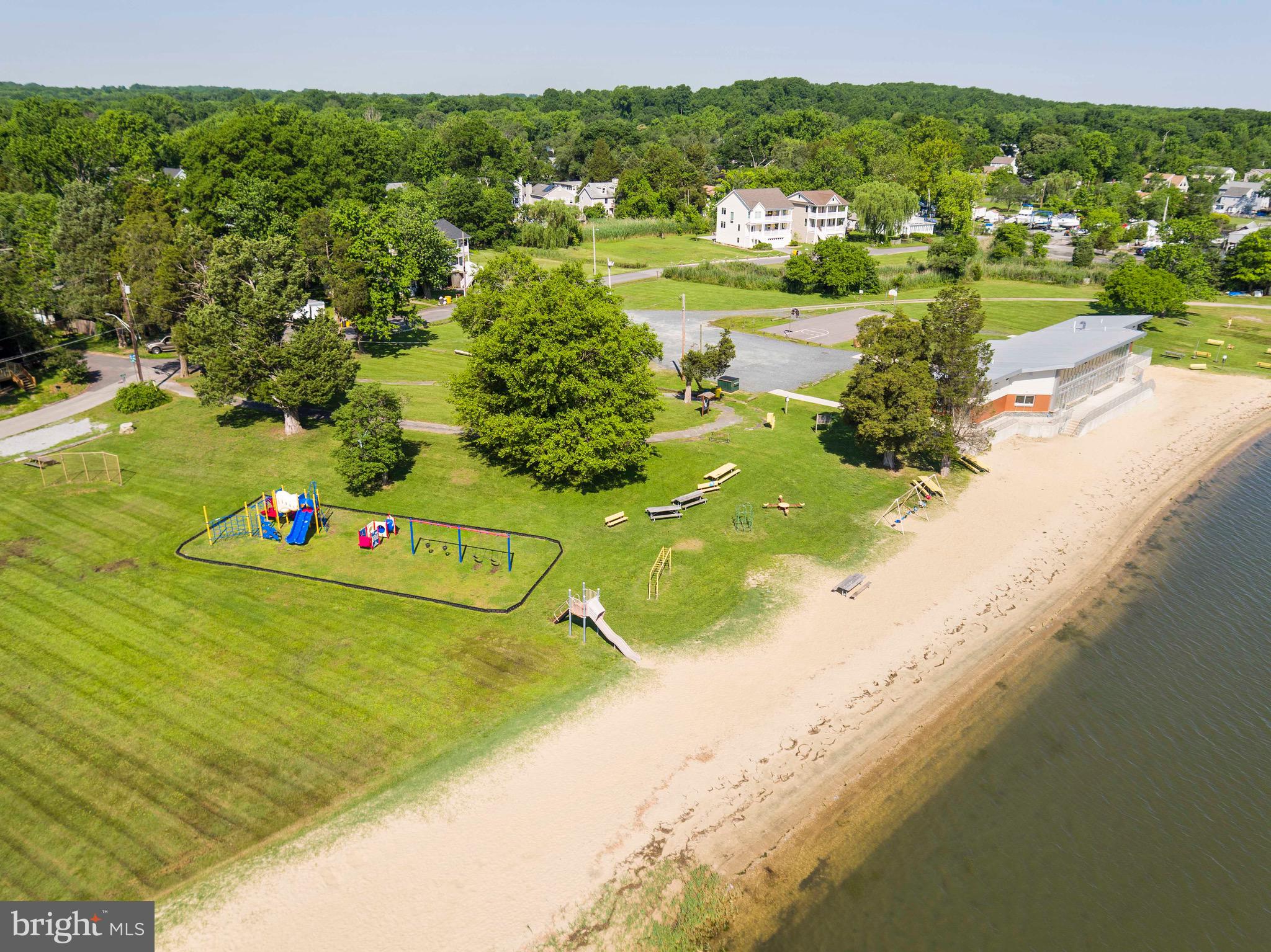 SELBY ON THE BAY - Residential