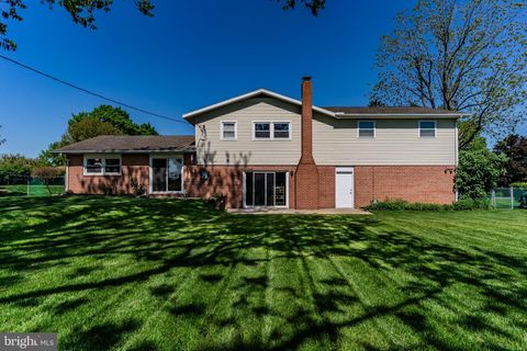 Tiny photo for 17 Kensington Dr, CHAMBERSBURG, PA 17201 (MLS # PAFL2034844)