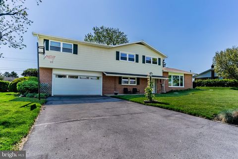 Tiny photo for 17 Kensington Dr, CHAMBERSBURG, PA 17201 (MLS # PAFL2034844)
