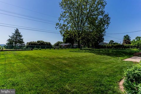 Tiny photo for 17 Kensington Dr, CHAMBERSBURG, PA 17201 (MLS # PAFL2034844)