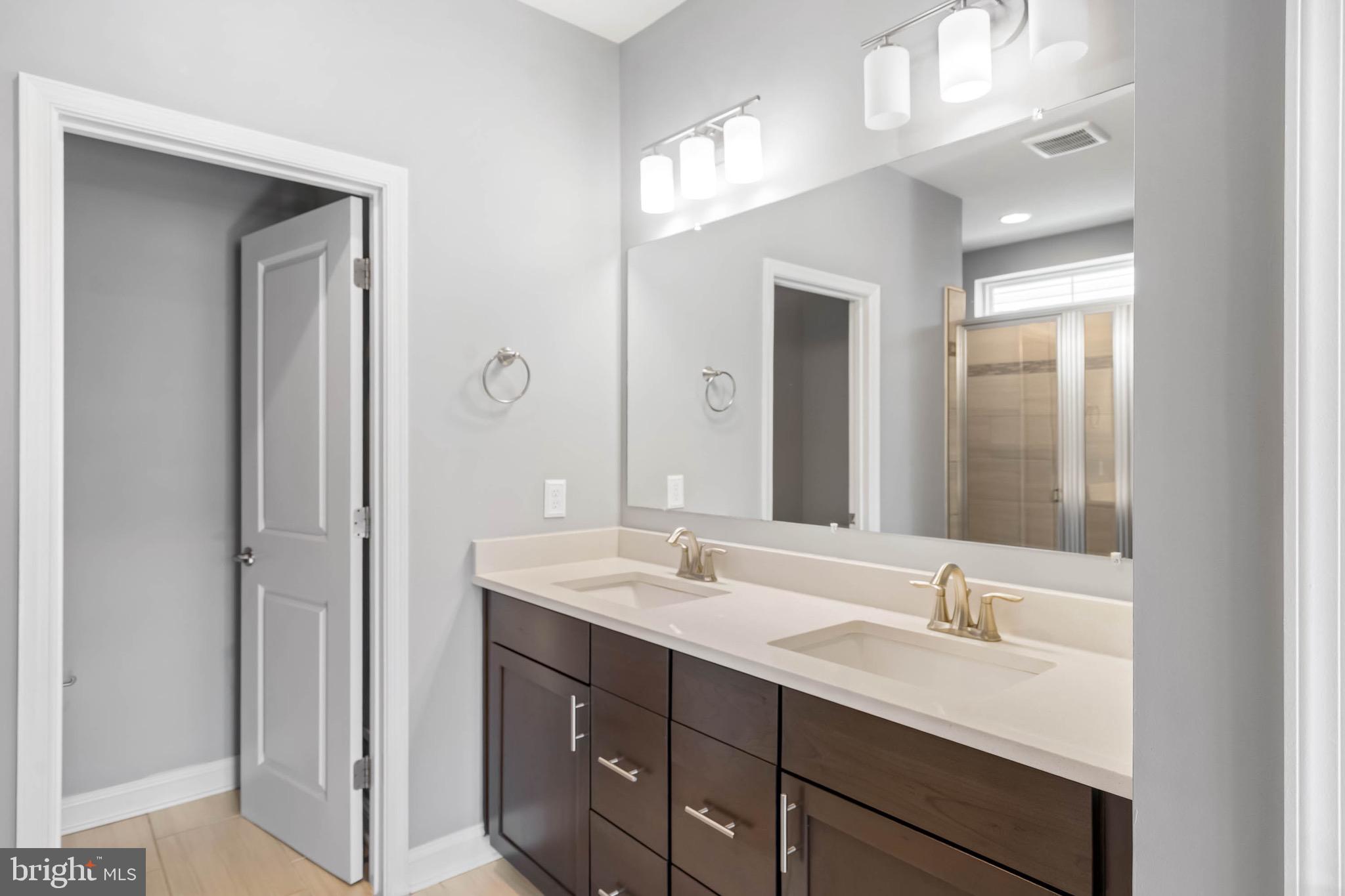 PLANTATION LAKES - Residential