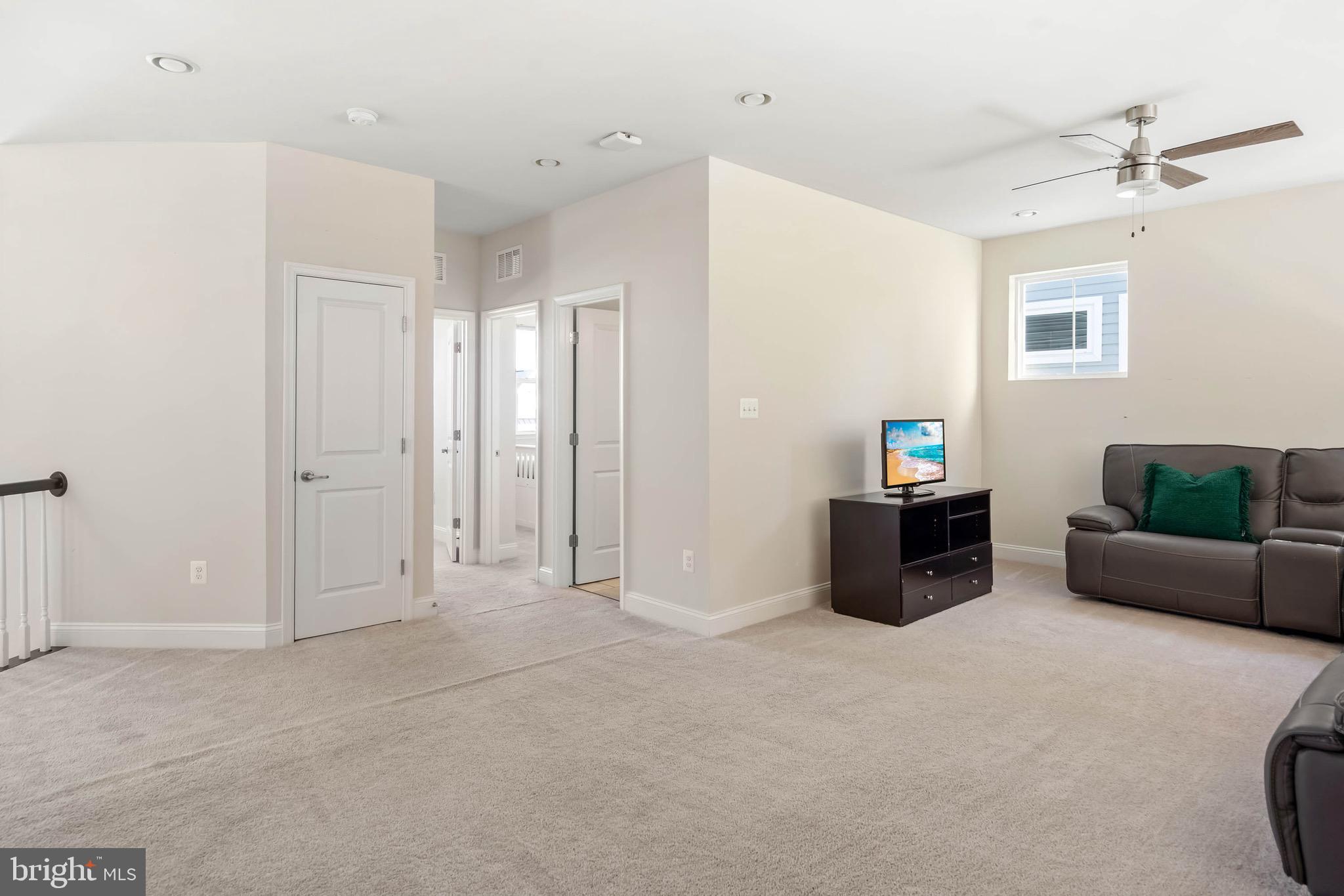 PLANTATION LAKES - Residential