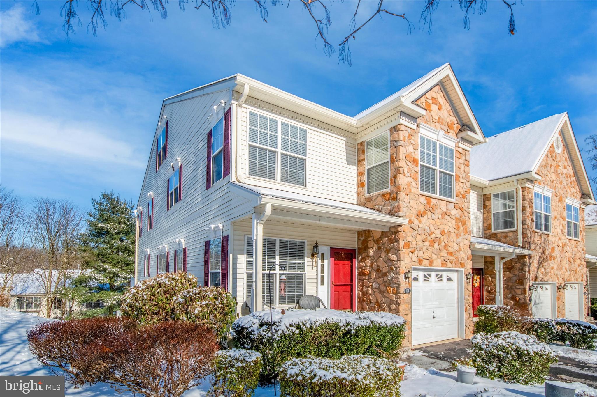 WHITELAND WOODS - Residential