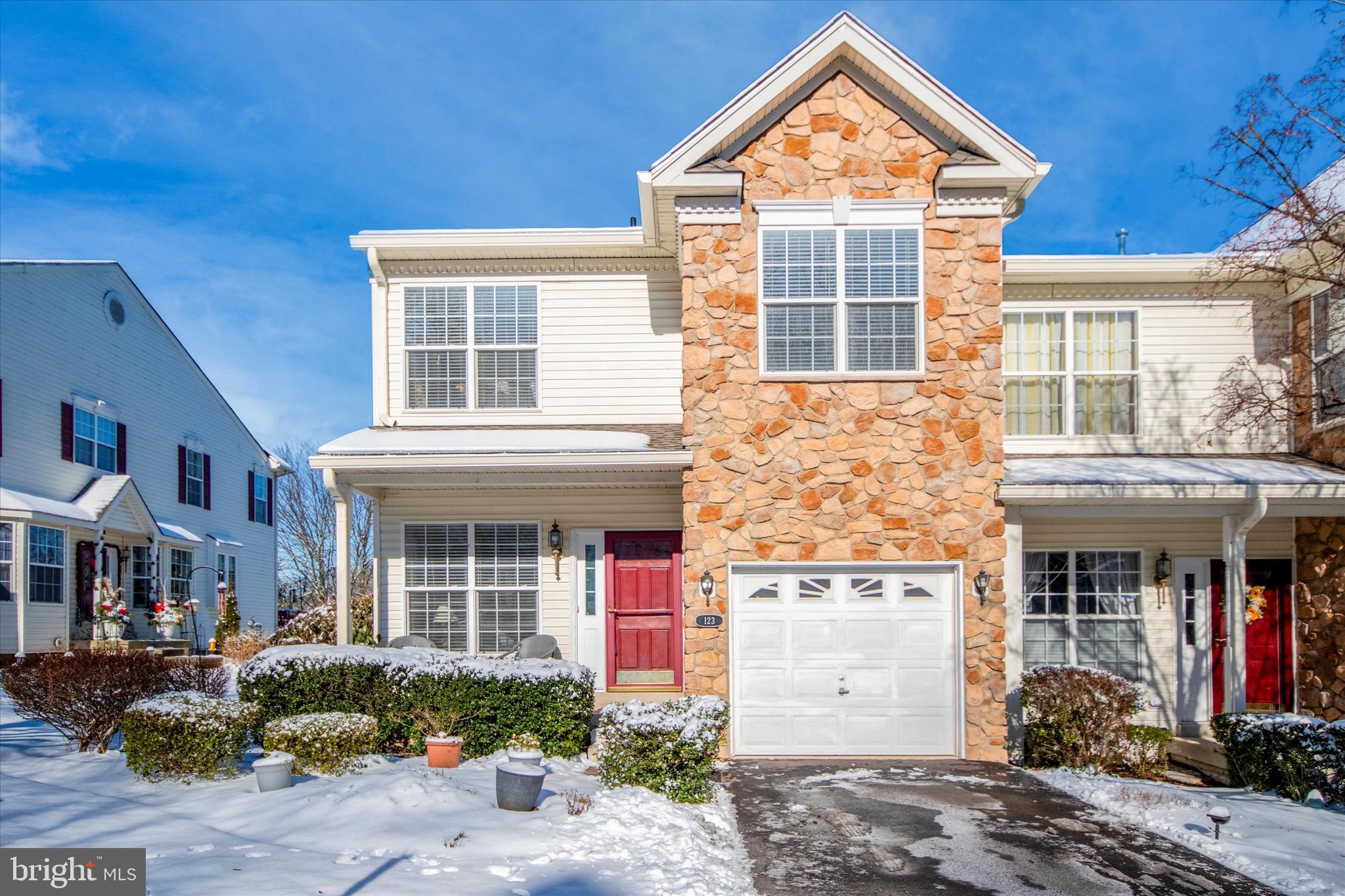 WHITELAND WOODS - Residential