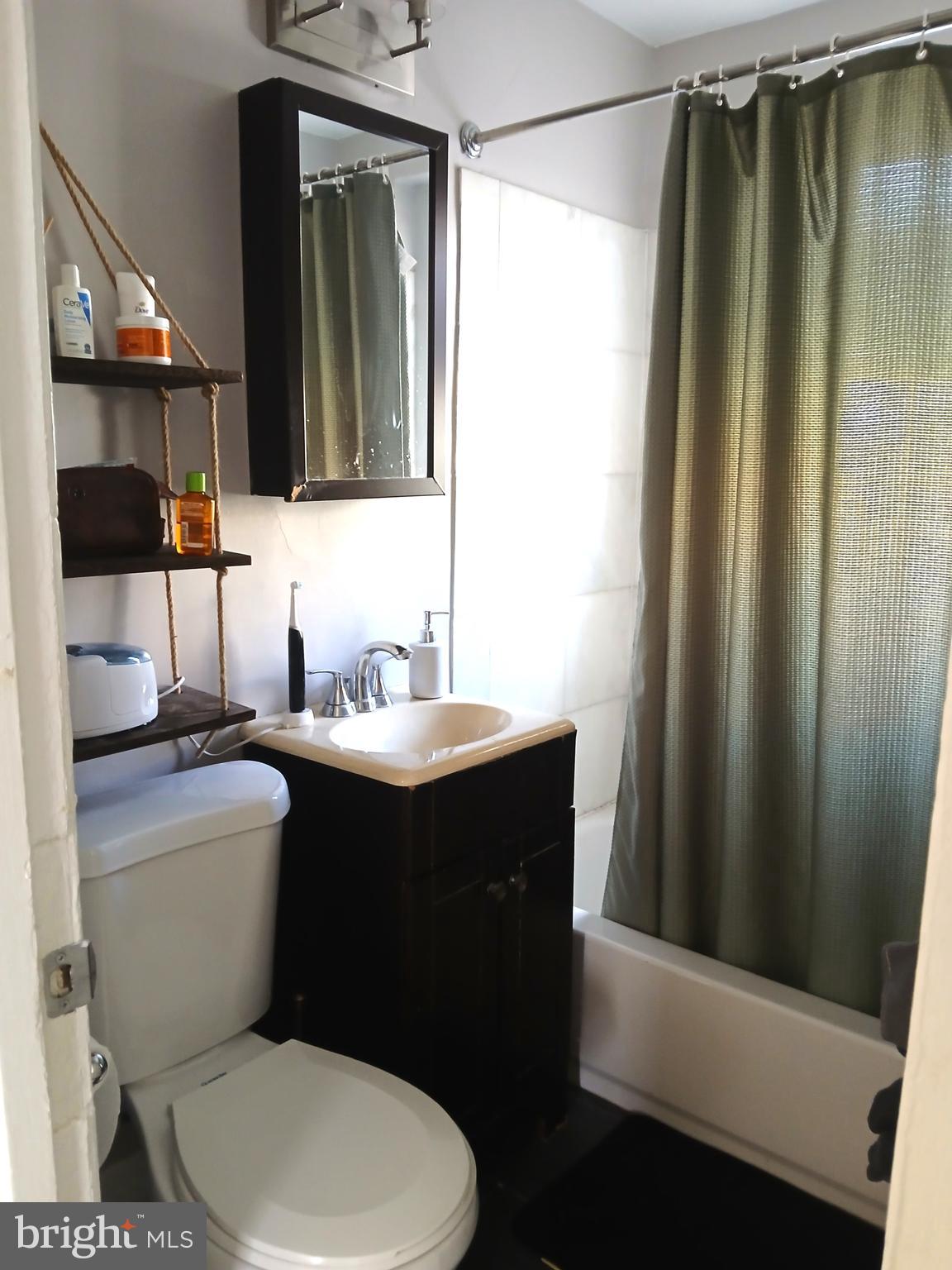 ADAMS MORGAN - Residential Lease