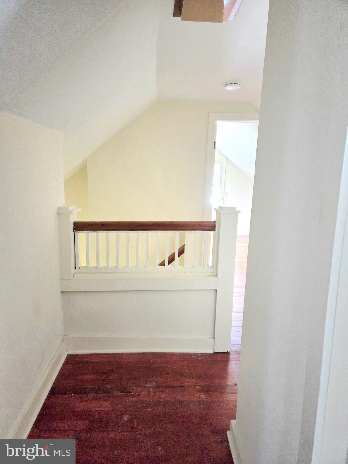 LEONARDS LANE - Residential