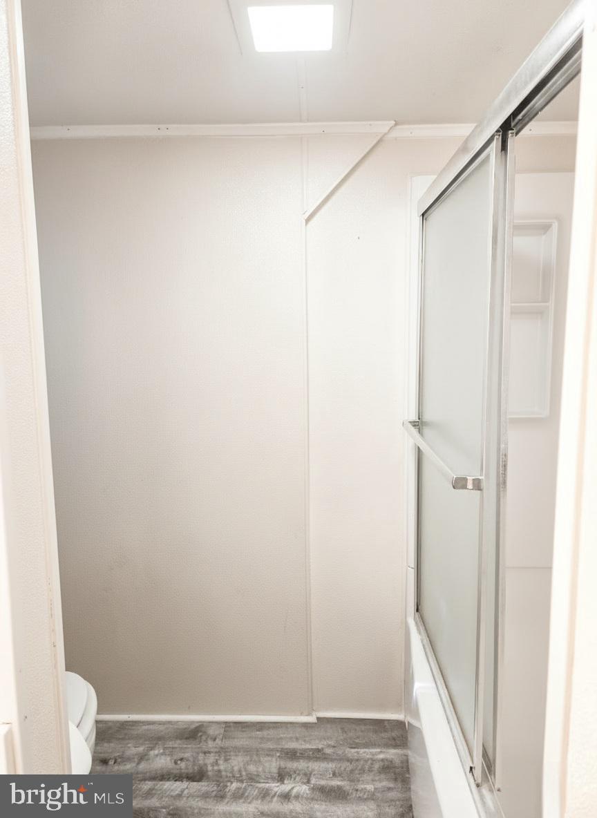 LEONARDS LANE - Residential