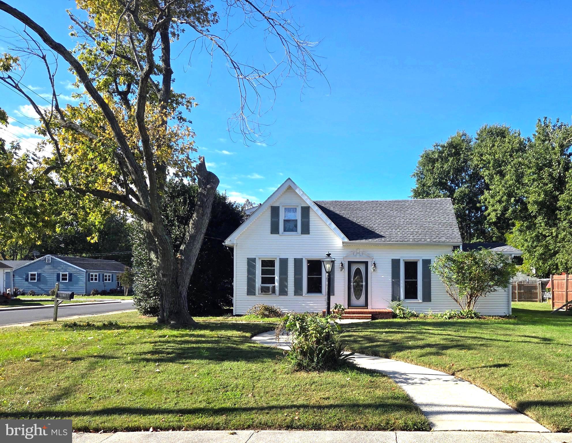 405 LEONARDS LANE