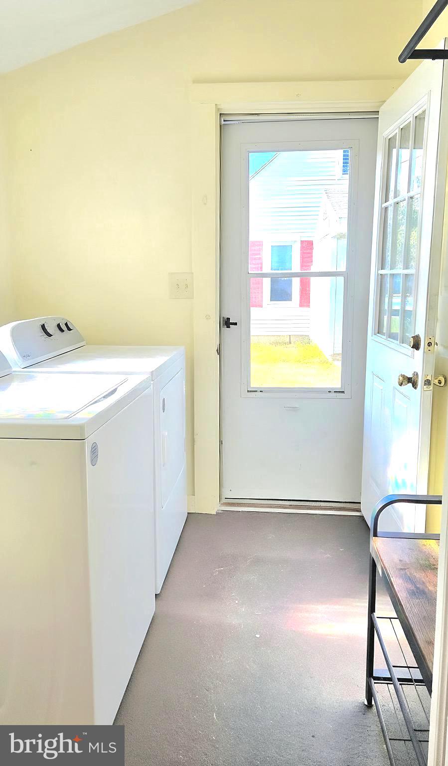 LEONARDS LANE - Residential