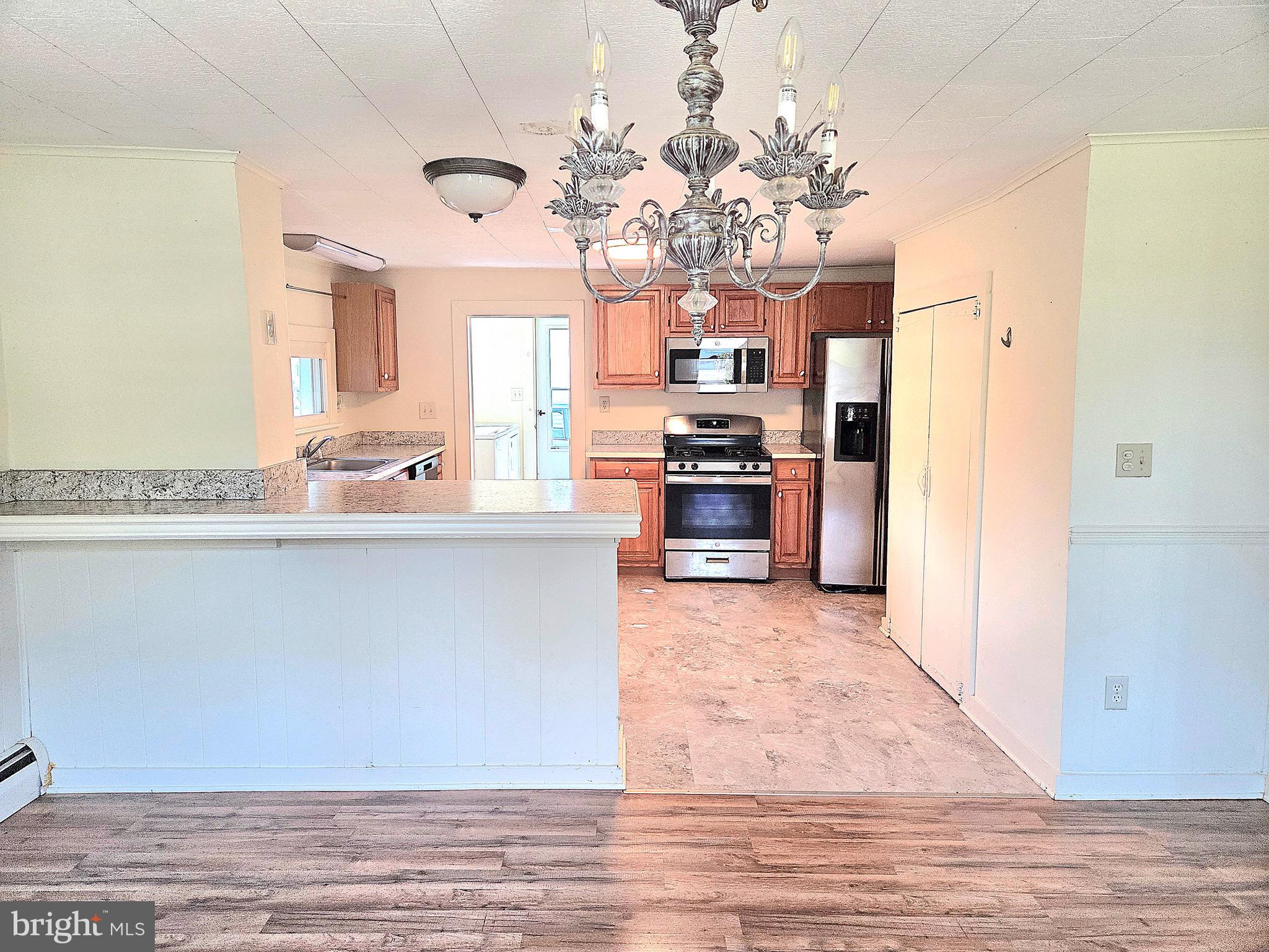 LEONARDS LANE - Residential