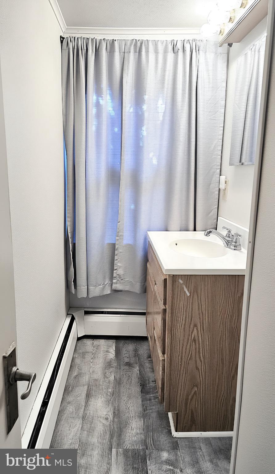 LEONARDS LANE - Residential