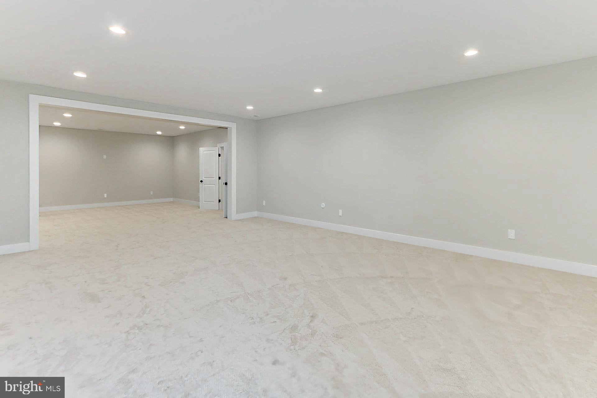 GRAYS OAKTON - Residential