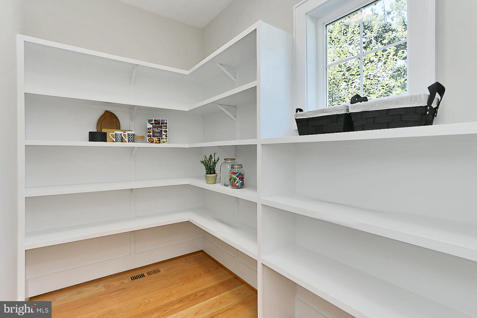 GRAYS OAKTON - Residential