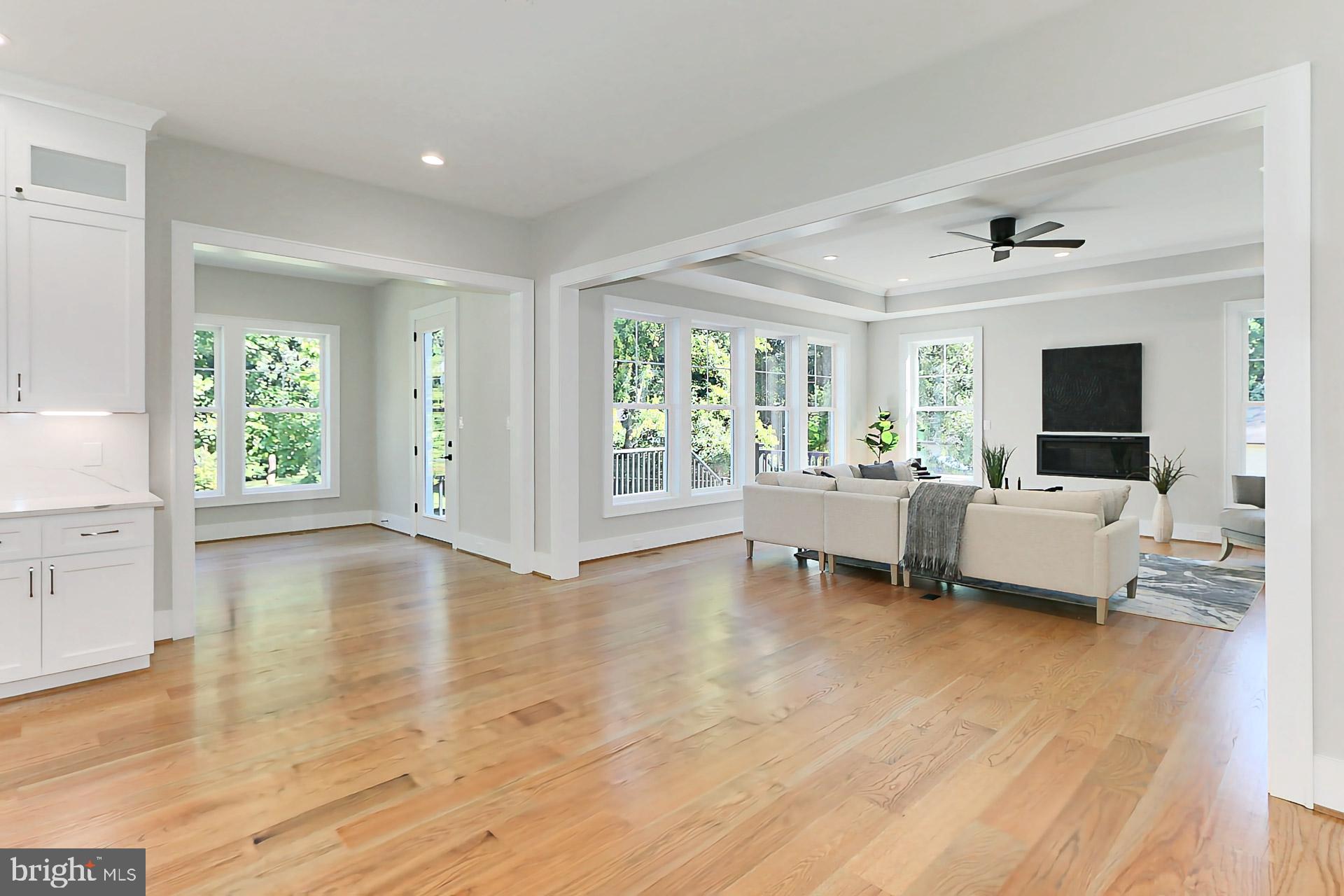 GRAYS OAKTON - Residential