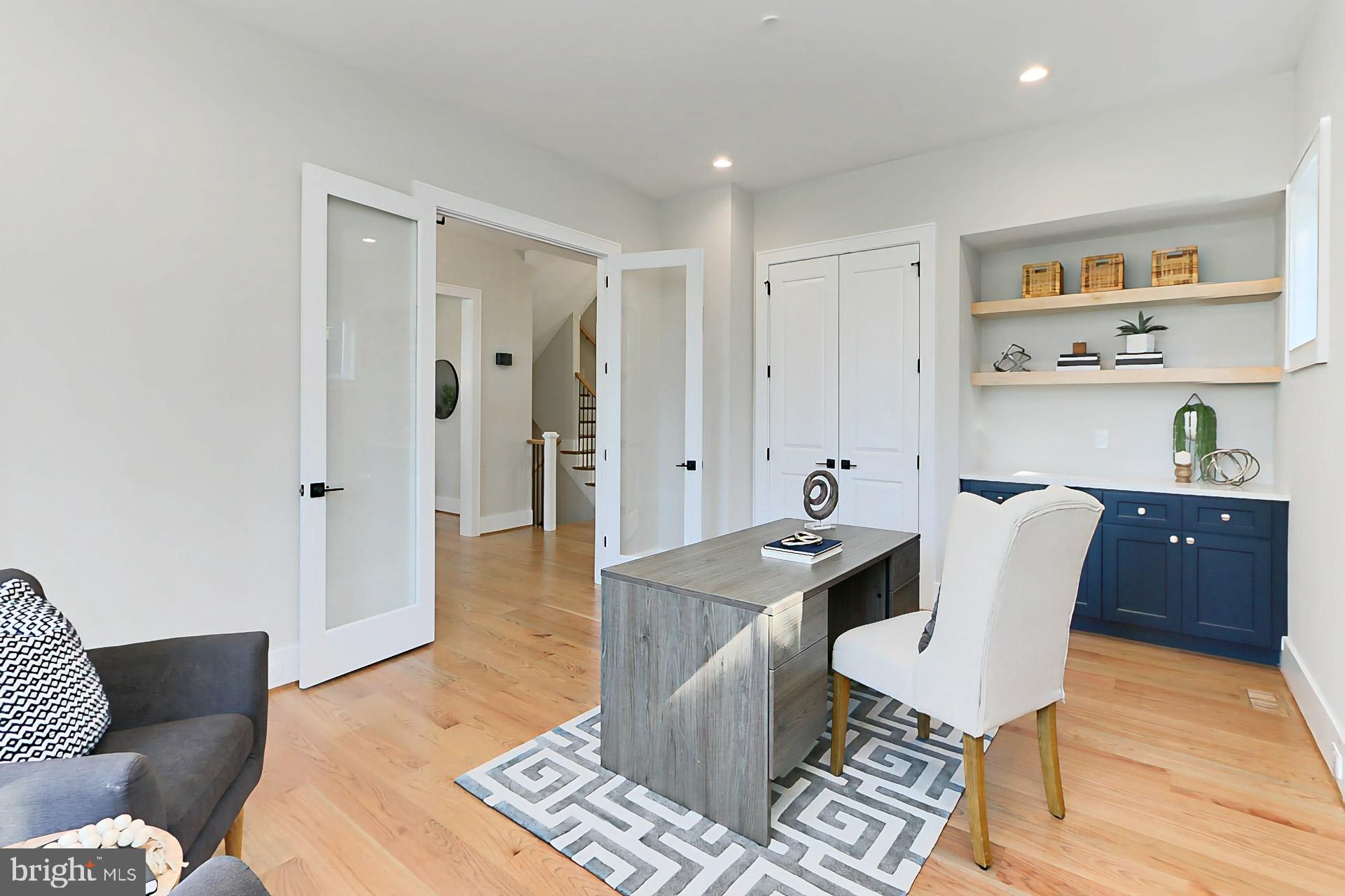 GRAYS OAKTON - Residential