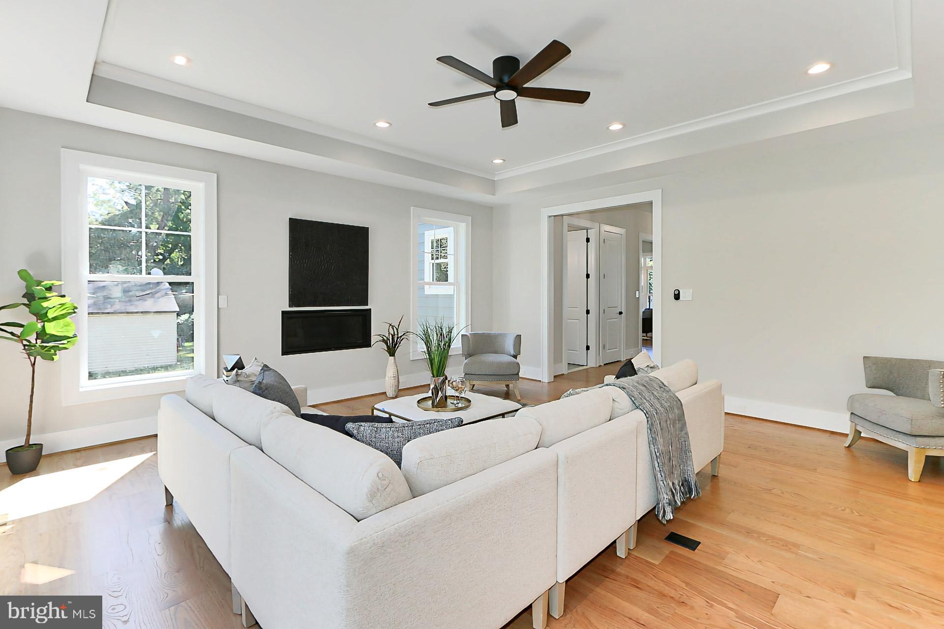 GRAYS OAKTON - Residential