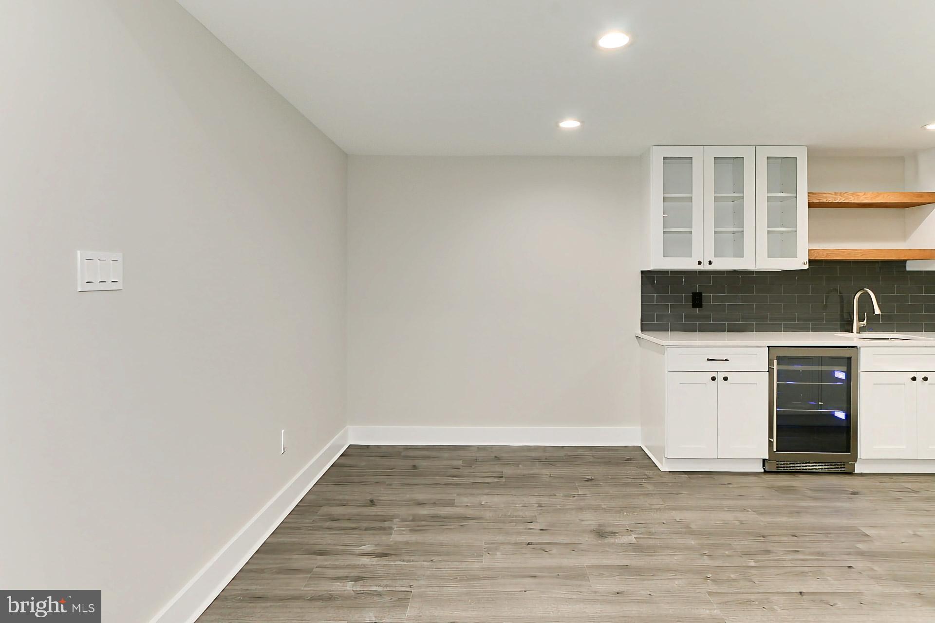 GRAYS OAKTON - Residential